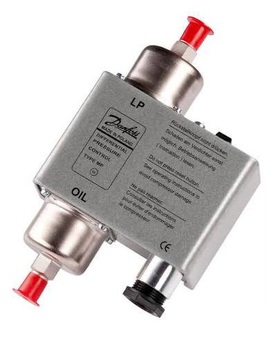کنترل اختلاف فشار روغن دانفوس MP55 ریست دستی با تایمر 120 ثانیه و اتصال 1/4 اینچ فلر، کد 060B017391 مناسب حفاظت کمپرسورهای برودتی
